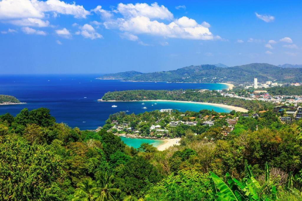 Comfy M.U.Den Patong Phuket Hotell Exteriör bild