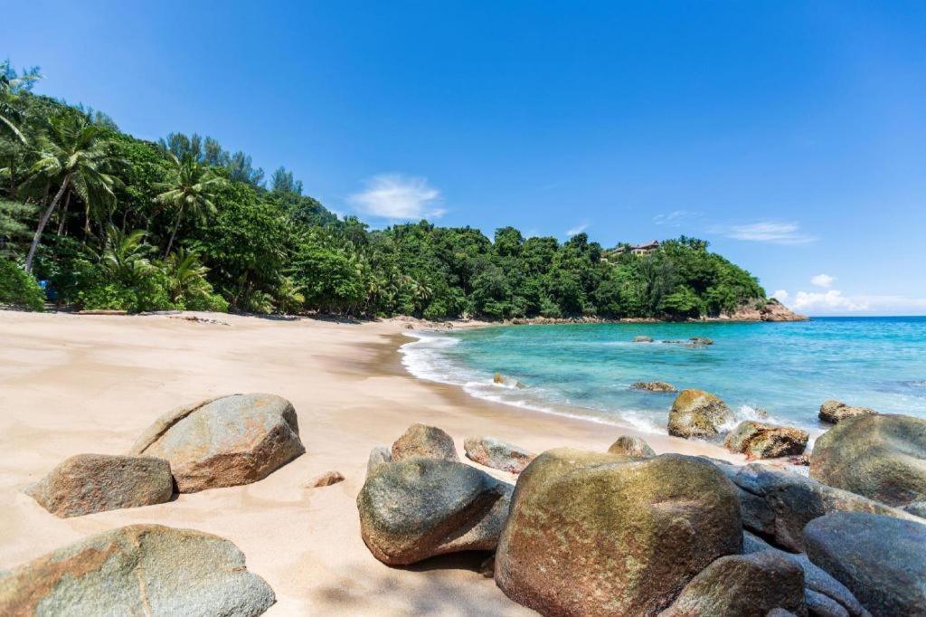 Comfy M.U.Den Patong Phuket Hotell Exteriör bild